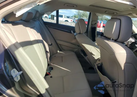 2013 Mercedes-Benz C 250 из США, поврежденный, VIN WDDGF4HB1DA869125